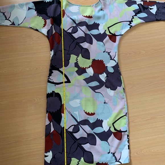 Diane von Furstenburg 100% Silk Dress Size 2 - Picture 3 of 14